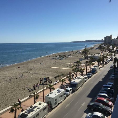 Beachfront, Two Bed- & Bathrooms, Private Parking فوينخيرولا المظهر الخارجي الصورة
