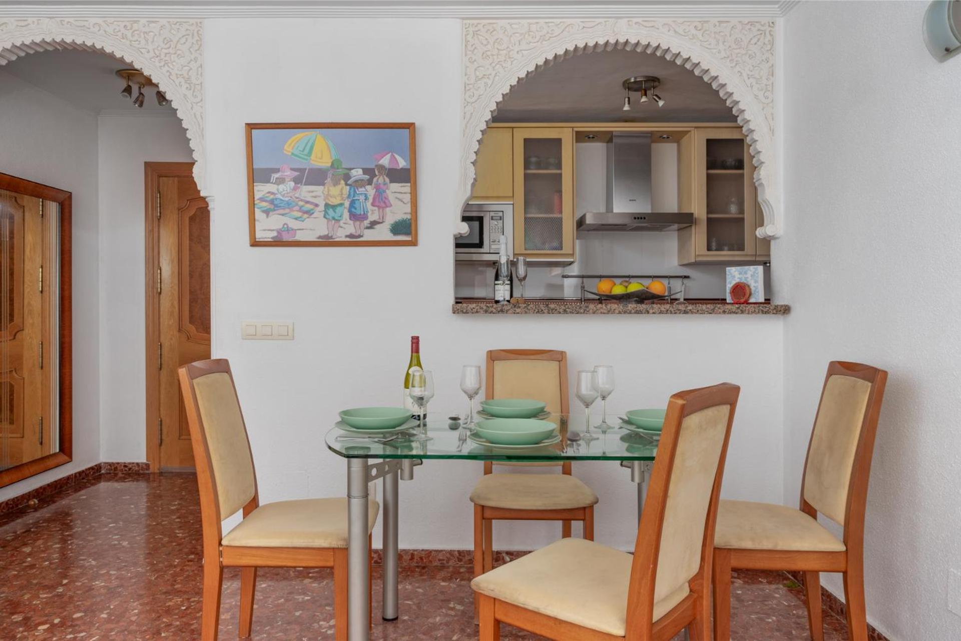 Beachfront, Two Bed- & Bathrooms, Private Parking فوينخيرولا المظهر الخارجي الصورة