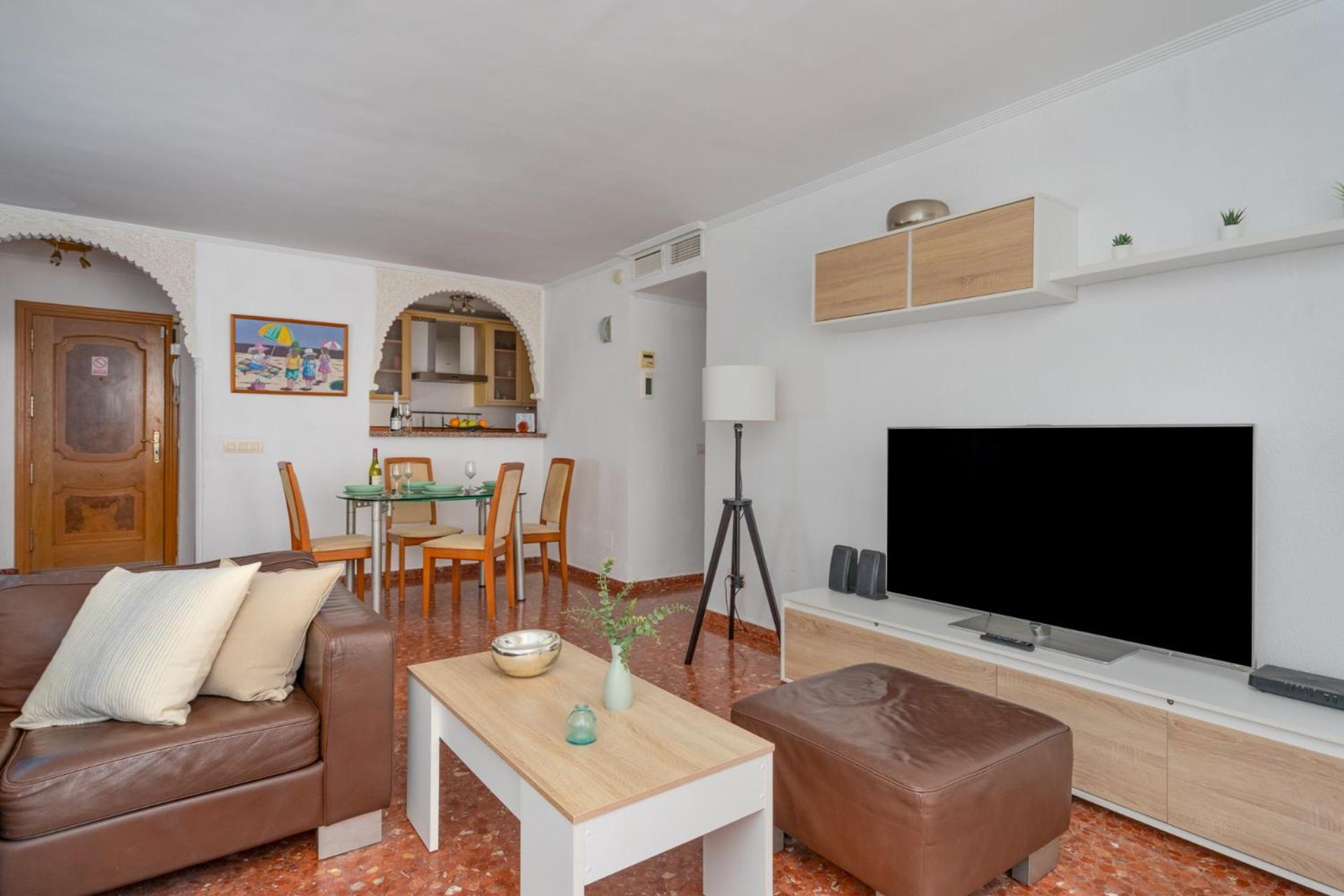 Beachfront, Two Bed- & Bathrooms, Private Parking فوينخيرولا المظهر الخارجي الصورة